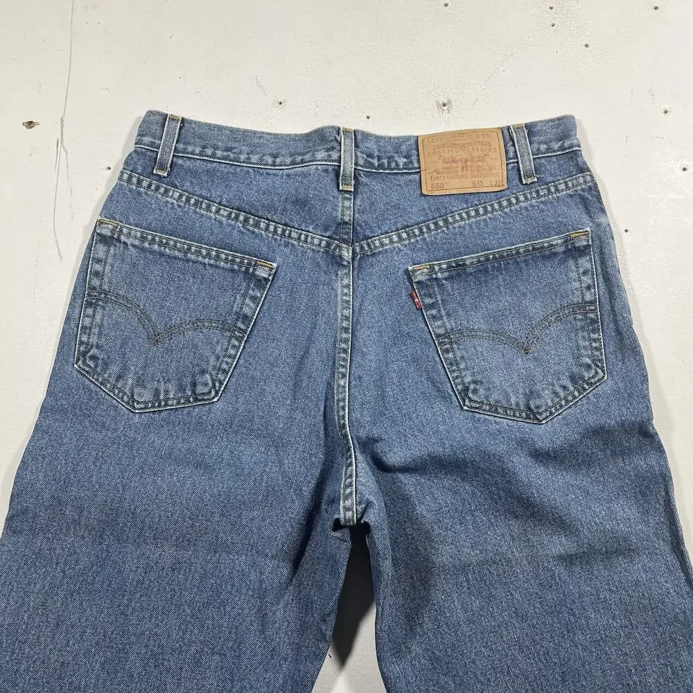 Vintage Y2K Levi’s 550 Relaxed Fit Jeans 34x32 Light Wash Denim